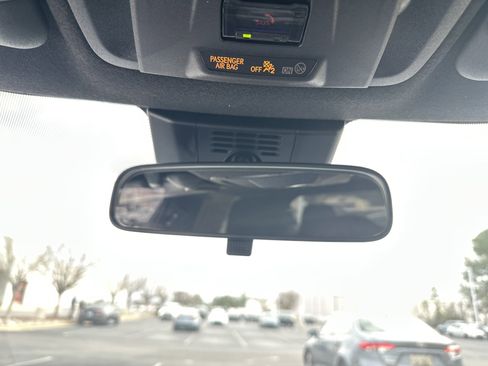 Certified 2024 Toyota Corolla SE image 27