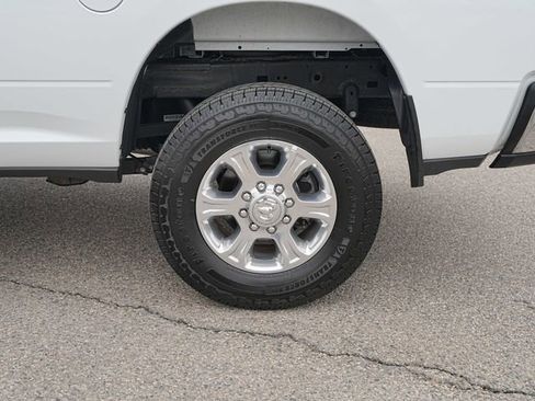 Used 2024 RAM 2500 Big Horn AWD/4WD image 13
