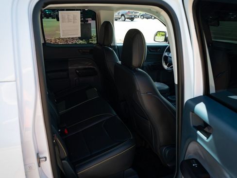 Used 2025 Ford Maverick Lobo AWD/4WD image 21