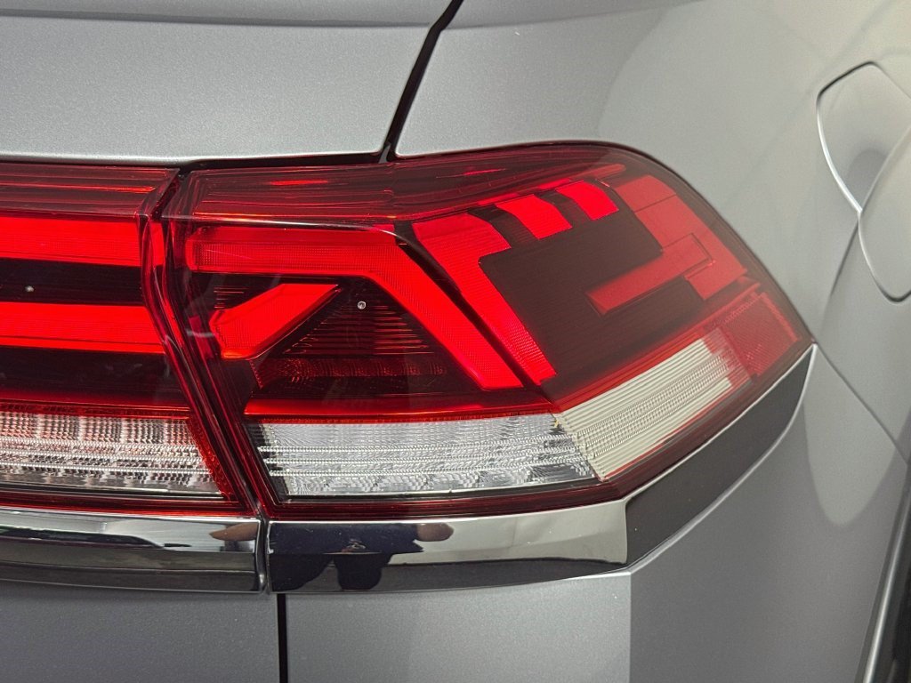 Used 2026 Volkswagen Atlas Cross Sport SE FWD image 33