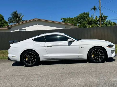 Used 2019 Ford Mustang GT Premium RWD image 3