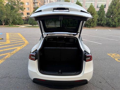 Used 2024 Tesla Model Y Long Range AWD/4WD image 20