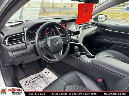Used 2024 Toyota Camry SE image 12