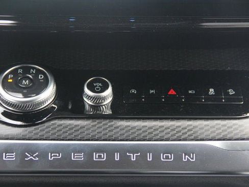 New 2026 Ford Expedition Max Platinum w/ Stealth Appearance Package AWD/4WD image 23