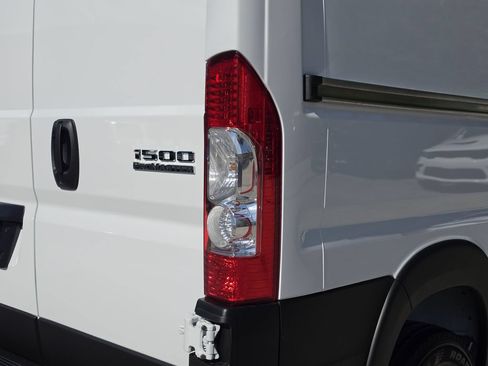 New 2026 RAM ProMaster 1500 w/ Premium Convenience Group FWD image 8