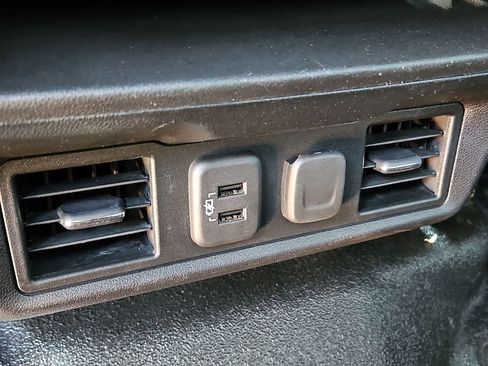 Certified 2019 Chevrolet Silverado 1500 LT w/ Convenience Package AWD/4WD image 26