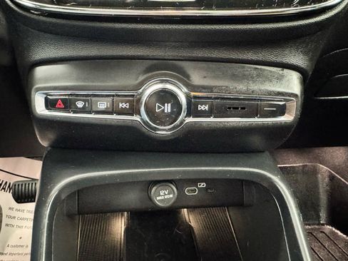 Used 2022 Volvo C40 P8 Recharge Ultimate AWD/4WD image 26