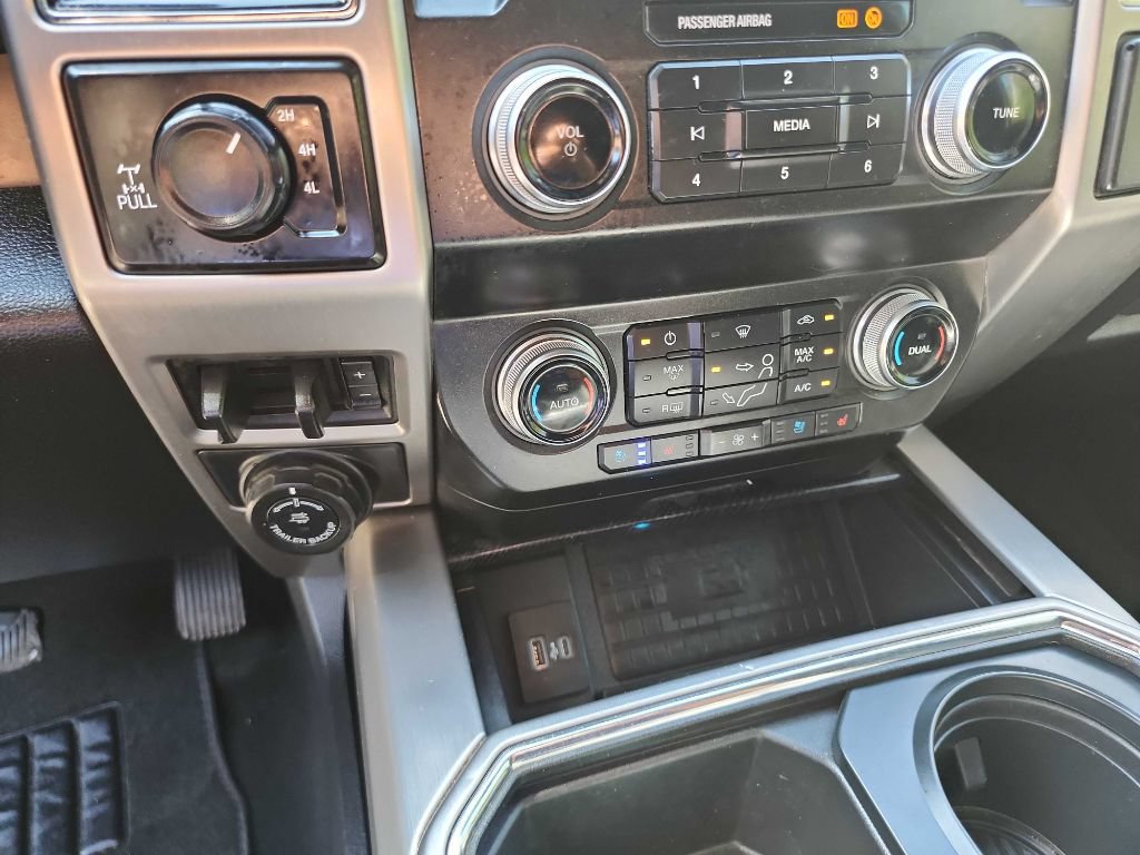 Used 2020 Ford F350 Platinum AWD/4WD image 31
