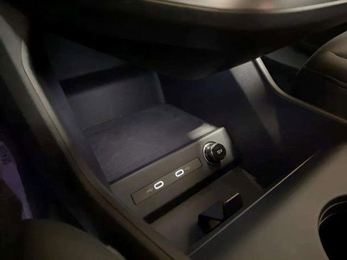 Used 2024 Audi Q4 e-tron Prestige image 59