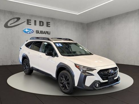 Used 2025 Subaru Outback Onyx Edition AWD/4WD image 1