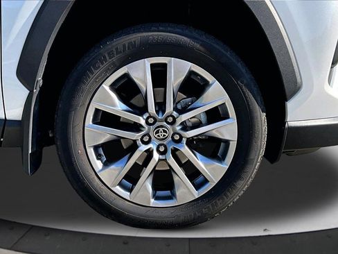 Used 2024 Toyota RAV4 XLE Premium FWD image 33
