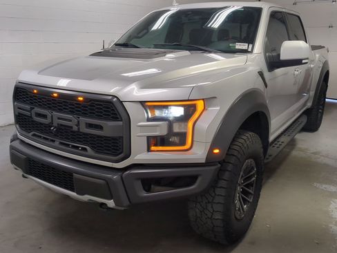 Used 2019 Ford F150 Raptor w/ Equipment Group 802A Luxury image 10