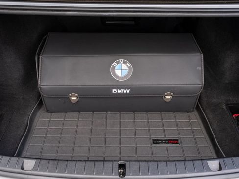 Used 2019 BMW 750i w/ Executive Package RWD image 33