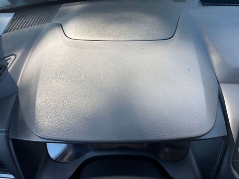 Used 2025 Nissan Rogue SV FWD image 36