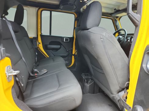 Used 2018 Jeep Wrangler Unlimited Sport AWD/4WD image 19