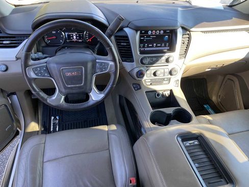 Used 2017 GMC Yukon SLT image 13