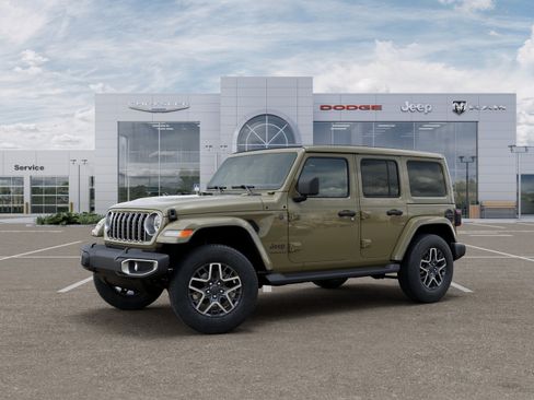 New 2026 Jeep Wrangler Unlimited Sahara AWD/4WD image 28