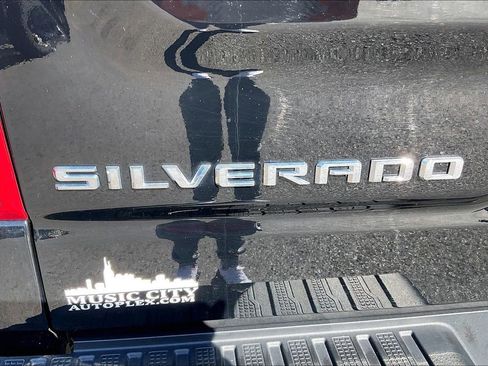 Used 2023 Chevrolet Silverado 1500 High Country w/ Technology Package image 27