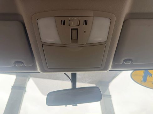 Used 2011 Nissan Rogue SV w/ Premium Pkg image 20