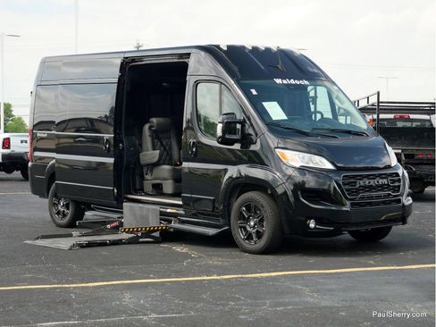 Used 2023 RAM ProMaster 2500 w/ Driver Convenience Group image 5