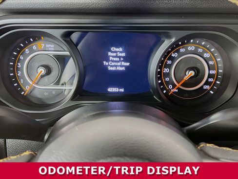 Used 2024 Jeep Gladiator Sport image 17