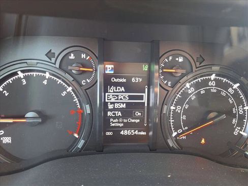 Used 2022 Toyota 4Runner SR5 Premium w/ Moonroof Package image 11