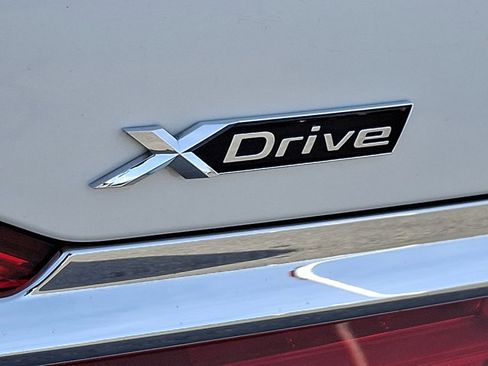 Used 2019 BMW 750i xDrive w/ Executive Package image 37