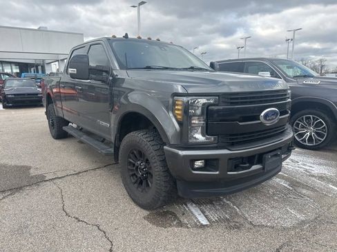 Used 2019 Ford F350 Lariat image 3