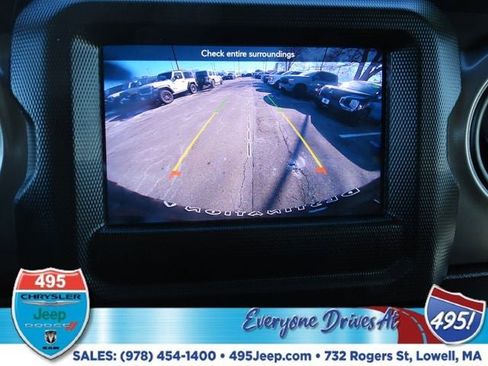 Used 2023 Jeep Wrangler Unlimited w/ Cold Weather Group AWD/4WD image 24