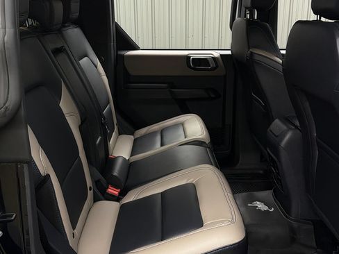 Used 2024 Ford Bronco Wildtrak AWD/4WD image 37