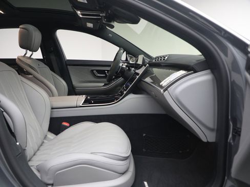 Used 2025 Mercedes-Benz S 63 AMG S image 21
