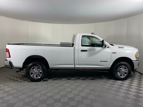 Used 2020 RAM 2500 Tradesman w/ Chrome Appearance Group AWD/4WD image 4