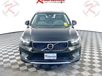 Used 2022 Volvo XC40 T4 Momentum video 2