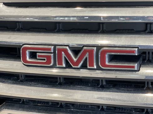 Used 2020 GMC Sierra 1500 SLE w/ X31 Off-Road Package image 10