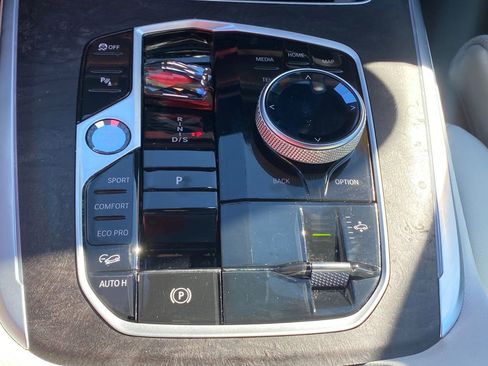 Used 2024 BMW X7 xDrive40i w/ Executive Package image 43