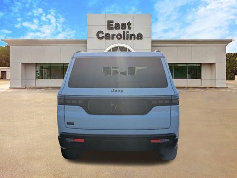 New 2026 Jeep Grand Wagoneer 2WD image 4