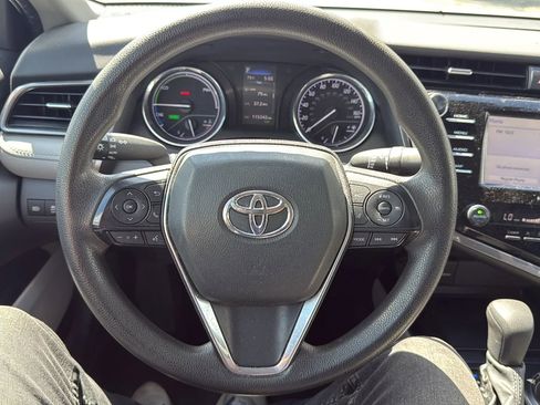 Used 2020 Toyota Camry LE w/ Fleet Convenience Package image 10