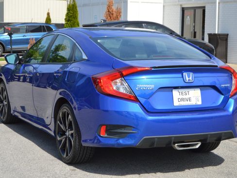 Used 2020 Honda Civic Sport image 4