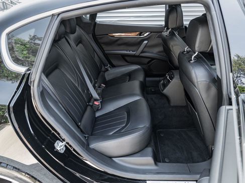 Used 2014 Maserati Quattroporte GTS RWD image 30