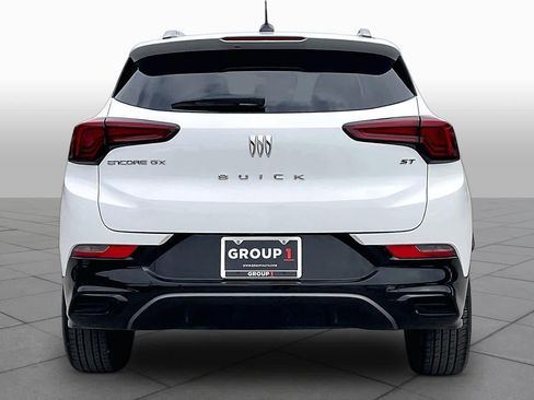 Used 2024 Buick Encore GX Sport Touring FWD image 5