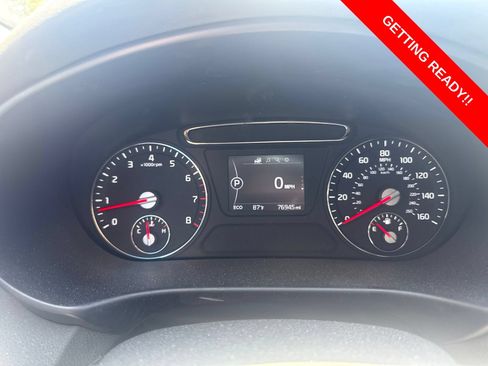 Used 2017 Kia Sorento AWD image 8