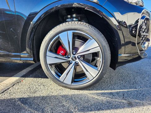 New 2025 Audi SQ5 Prestige image 20