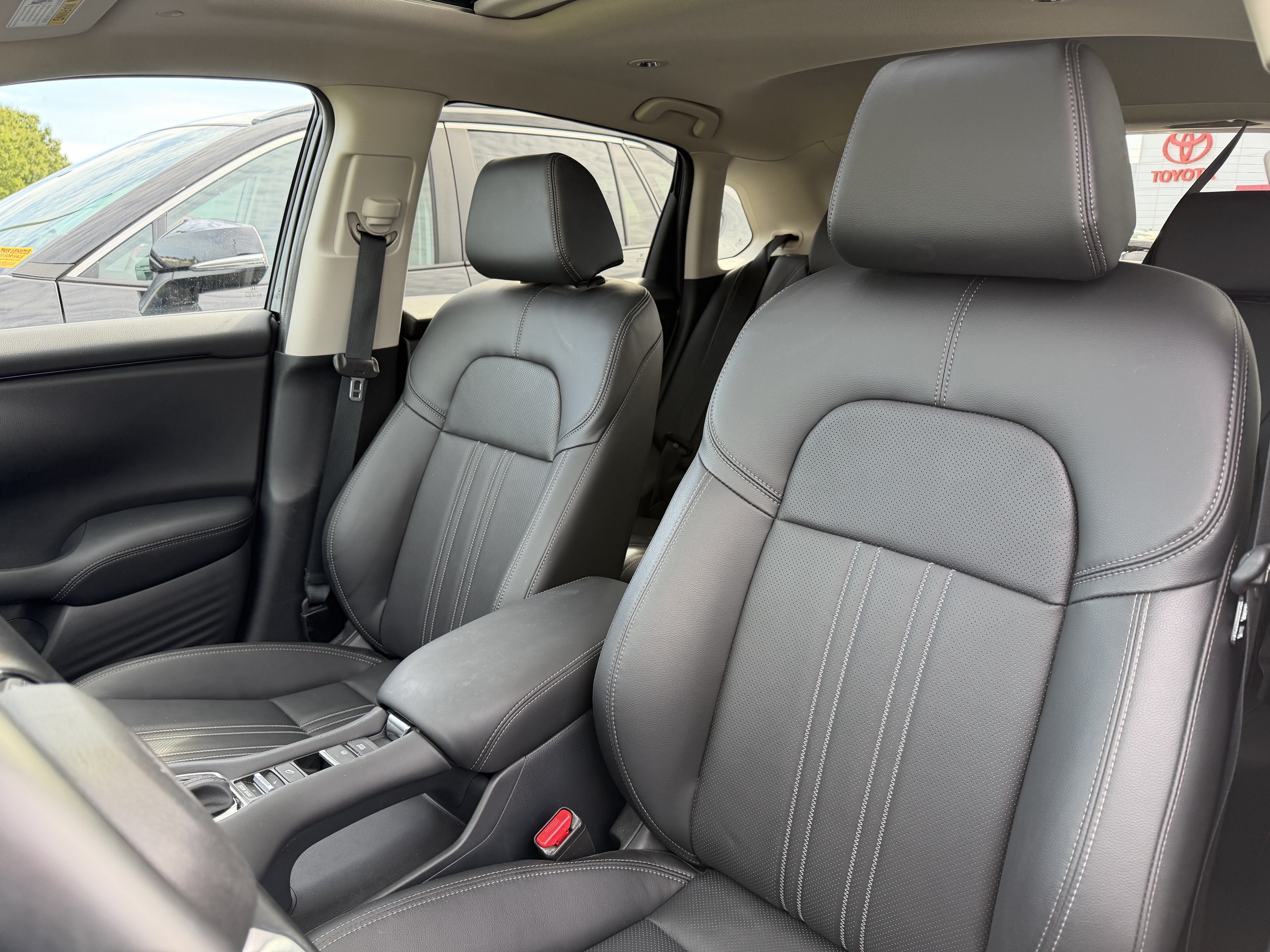 Used 2026 Honda HR-V EX-L image 5