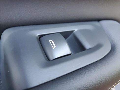 New 2026 GMC Yukon Elevation w/ Elevation Premium Package image 17