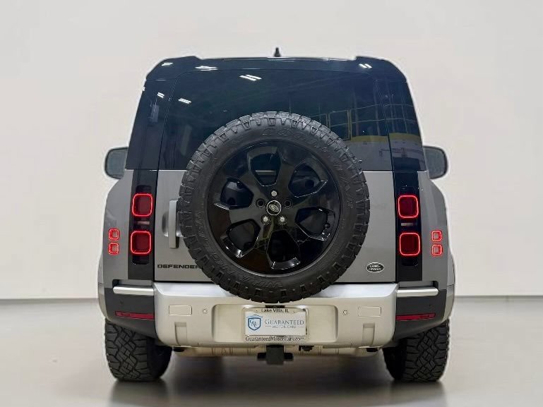 Used 2022 Land Rover Defender 110 S AWD/4WD image 21