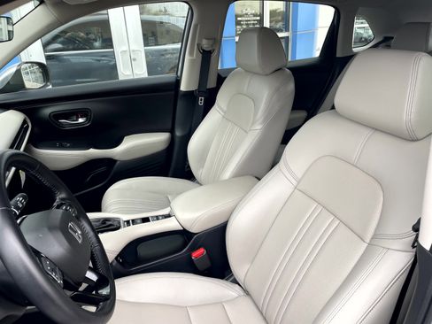 Used 2025 Honda HR-V EX-L image 12