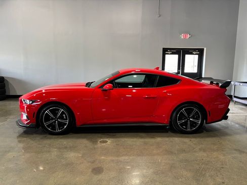 Used 2024 Ford Mustang Coupe RWD image 2