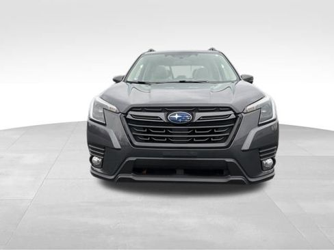 Used 2022 Subaru Forester Limited image 2