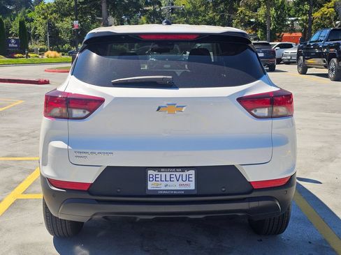 New 2026 Chevrolet TrailBlazer LS w/ LS Convenience Package AWD/4WD image 4