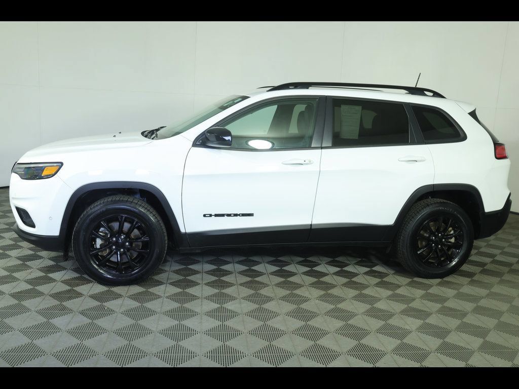 Used 2023 Jeep Cherokee Altitude Lux AWD/4WD image 14